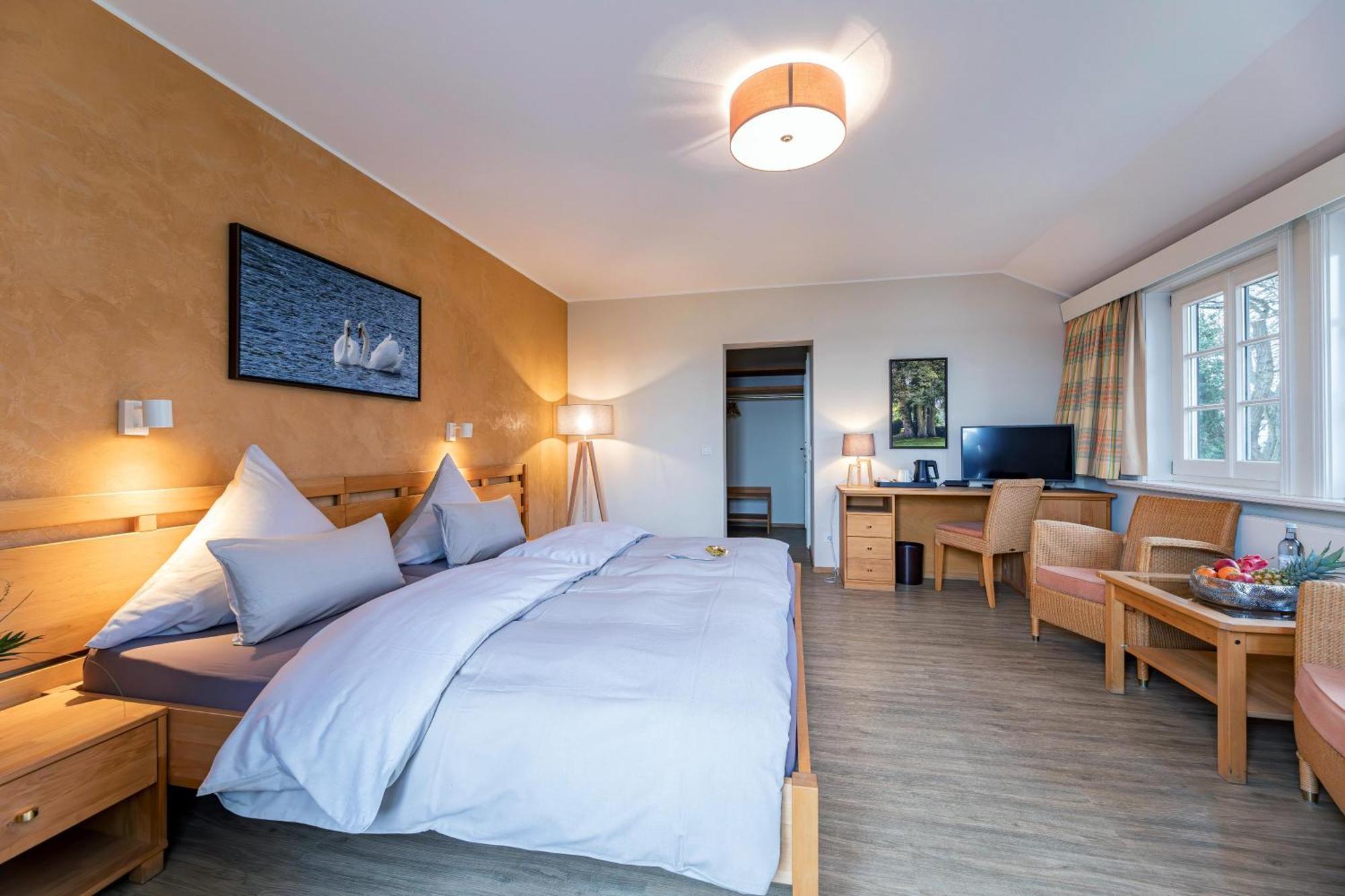 Seehotel Zarrentin Zarrentin am Schaalsee Exterior foto